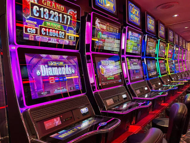 Exploring Online Slot Games: Features, Strategies, and Digital Entertainment